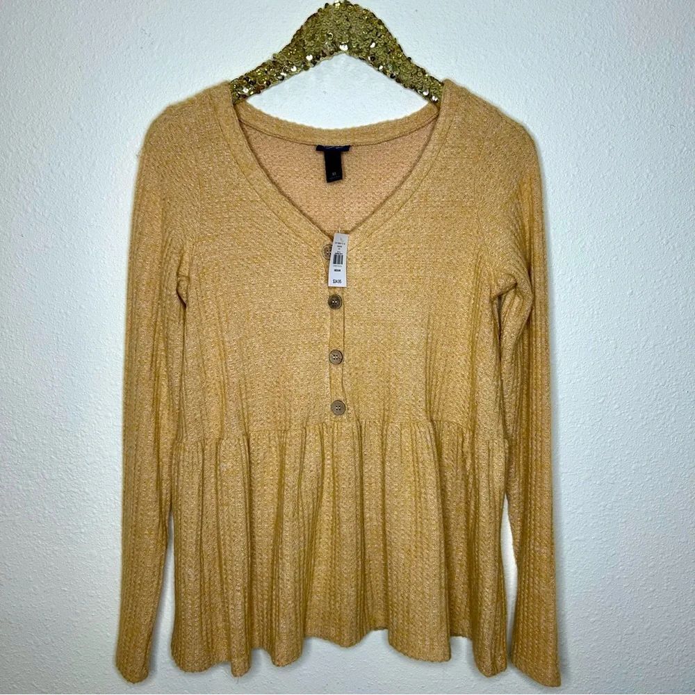 Daytrip Women's Heathered Mustard Button-Front Waffle Peplum Top M